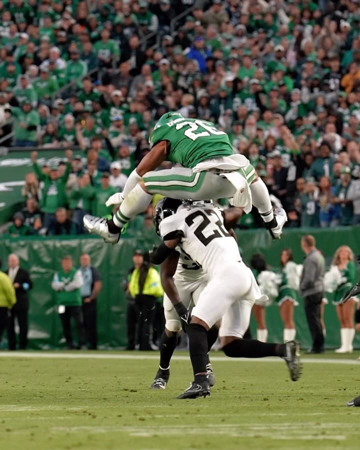 #ICYMI 🤯 @saquon
🎥 for @nfl | @philadelphiaeagles
📹 on @sonyalpha a7sIII | 70-200 2.8