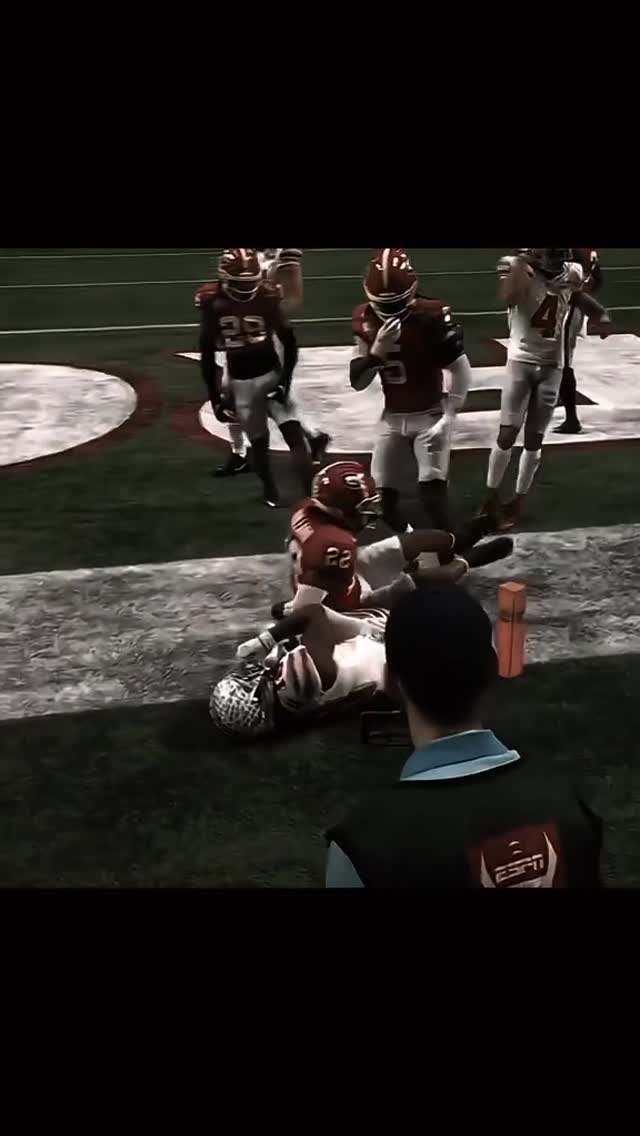 Marvin was definitely seeing stars 🥴🥴 #sport #americanfootball #nfl