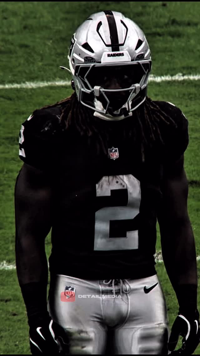 Jeanty got to be the scariest RB in the NFL 馃懟