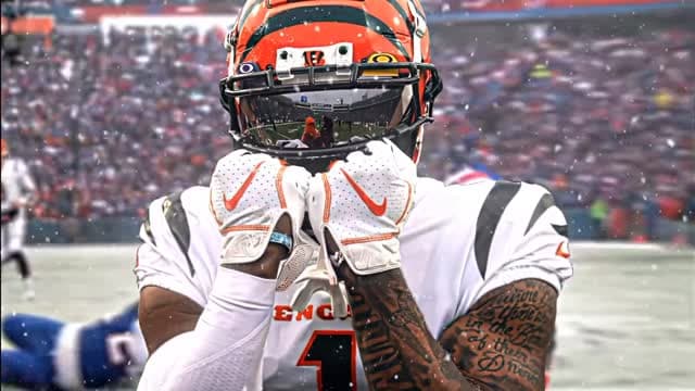 Is Ja’Marr Chase The BEST WR? 😳🔥 @lahjay10_ @nfl @bengals #nfl #football #edit #jamarrchase #bengals